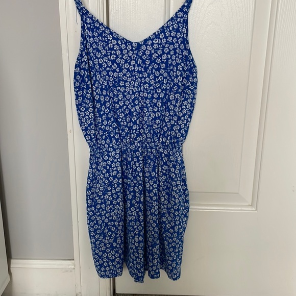 Blue and white floral romper - Picture 2 of 4